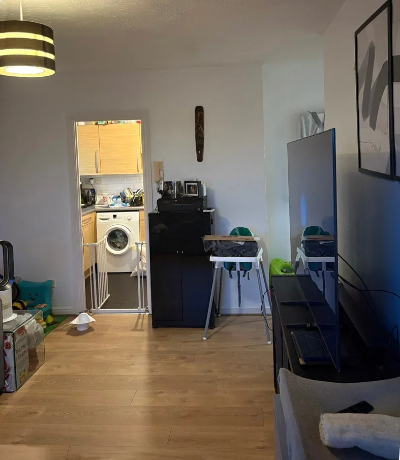 Flat Cumberland Place in Greater London
