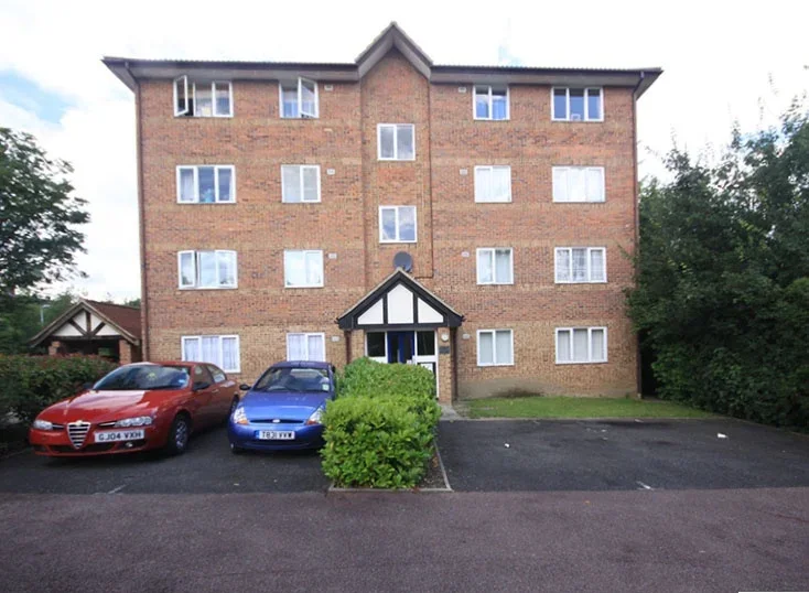 Flat Cumberland Place in Greater London