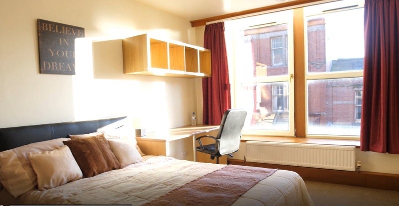 Room Adelphi Street in Preston