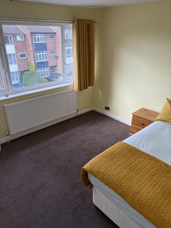 Room Geary Drive in Brentwood