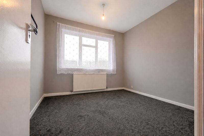 Flat Carver Hill Road in High Wycombe