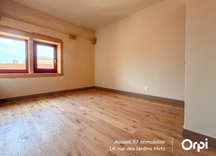 Flat Place d'Arros in Metz
