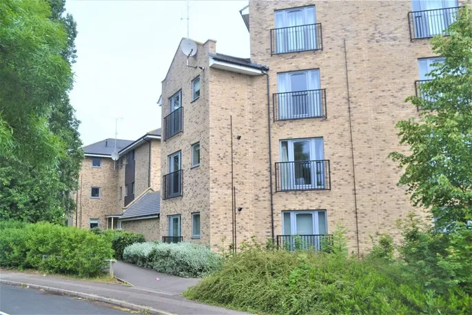 Flat Alice Bell Close in Cambridge