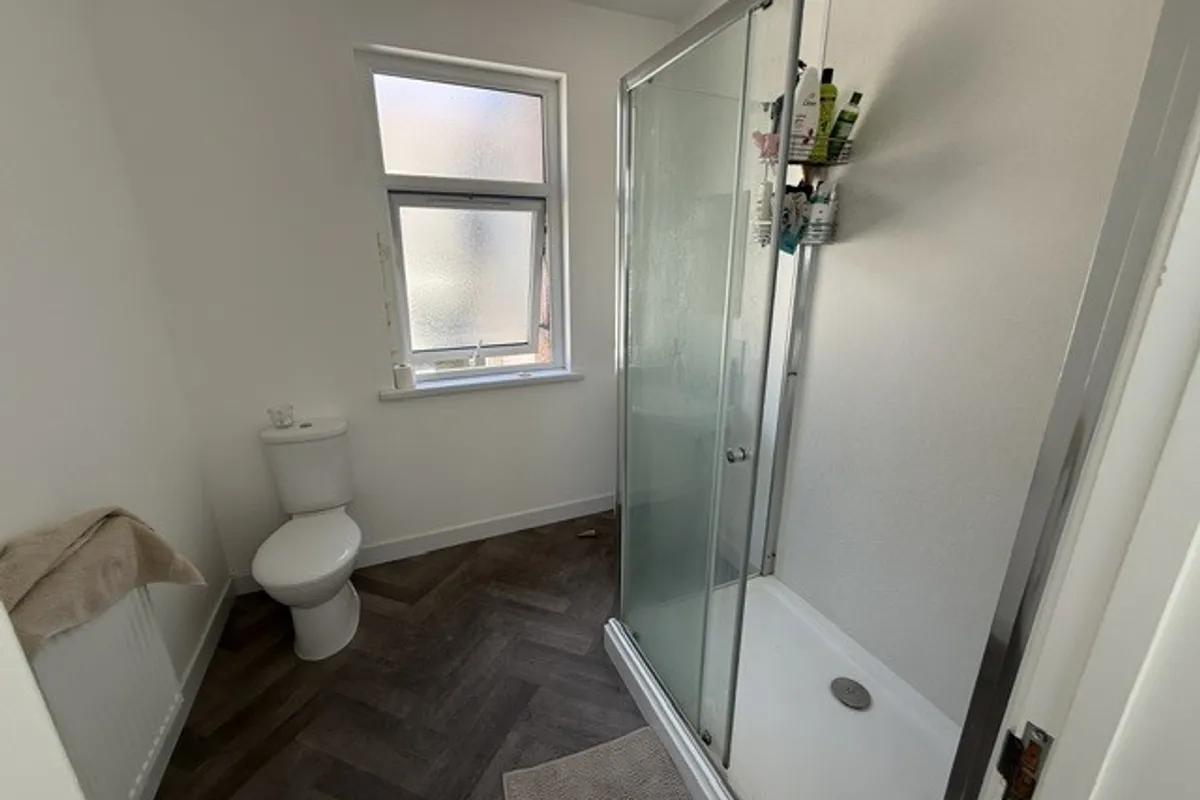 Room Swinton Street in Cardiff
