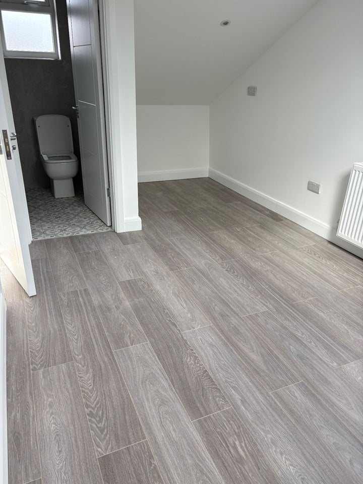 Room Myddelton Road in Greater London