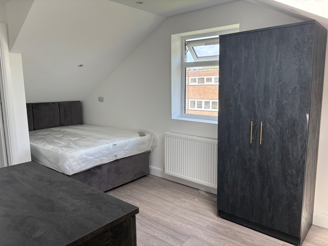 Room Myddelton Road in Greater London