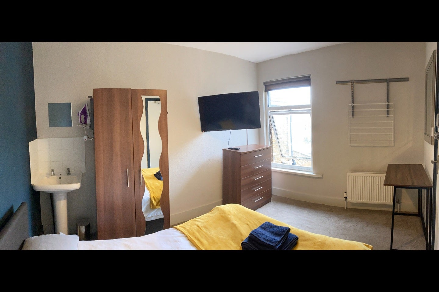 Room Cassio Road in Watford