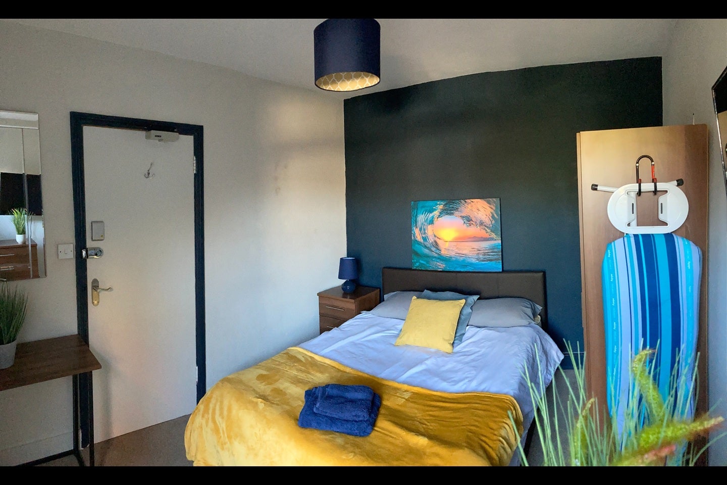 Room Cassio Road in Watford
