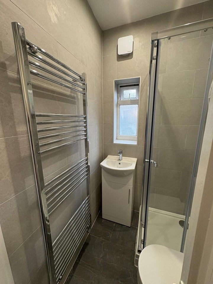 Room Cassio Road in Watford