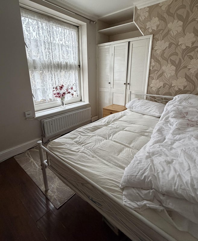Room Pott Street in Greater London