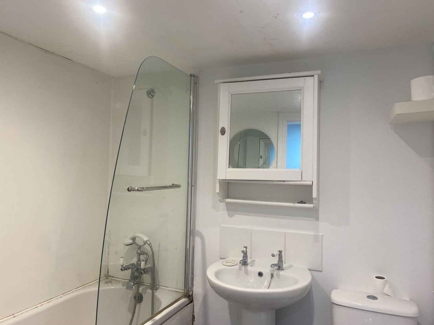 Flat Alness Road in Manchester