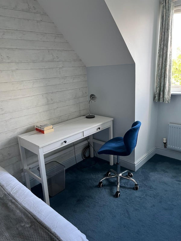 Room Victoria Mews in Crawley