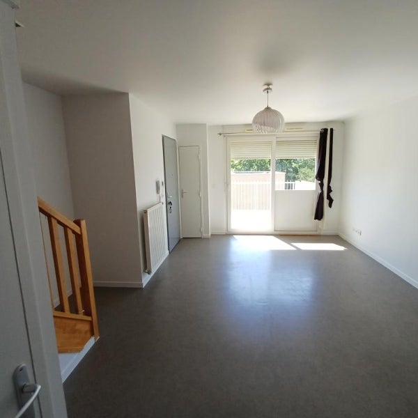 Flat Boulevard Michel Perret in Fures