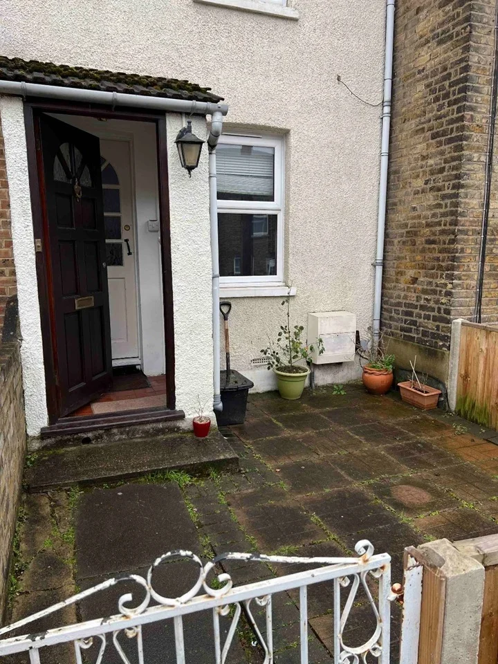House Gladstone Road in Dartford