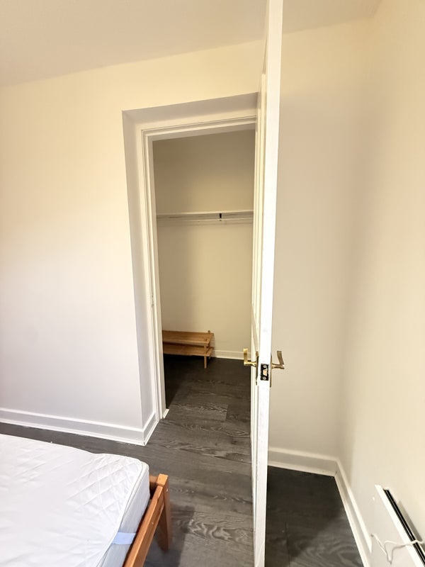 Room Henderson Street in Glasgow