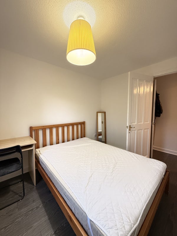 Room Henderson Street in Glasgow