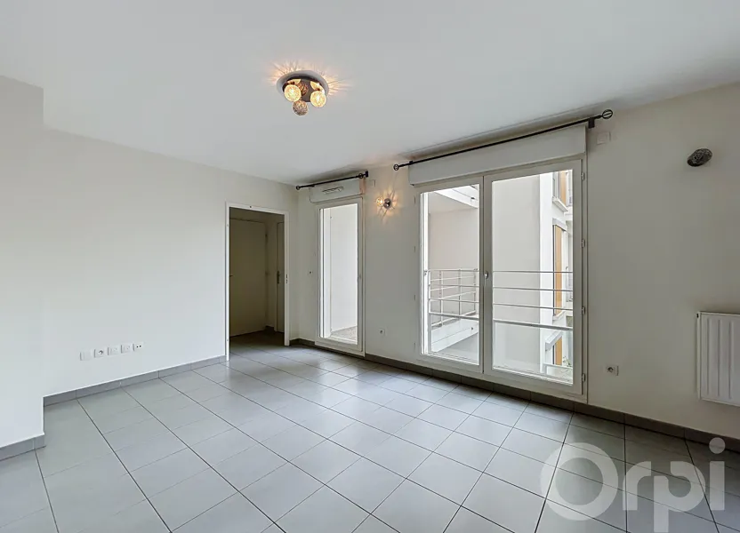 Flat Rue des Bordières in Créteil