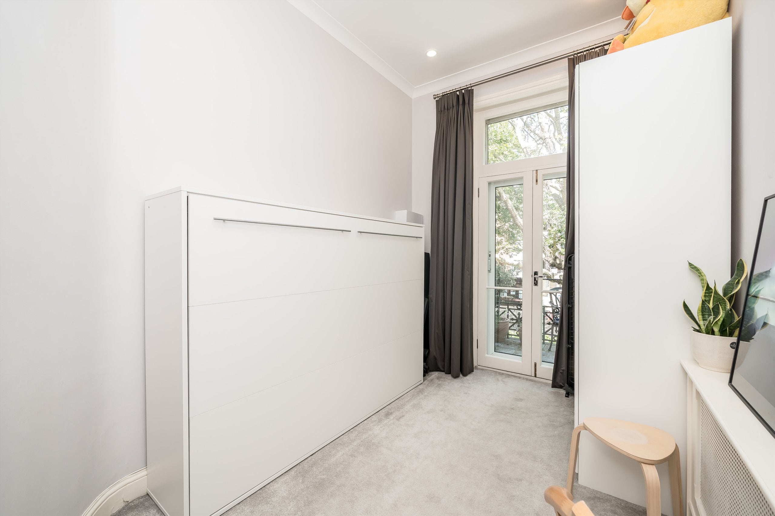 Flat Addison Road in Greater London