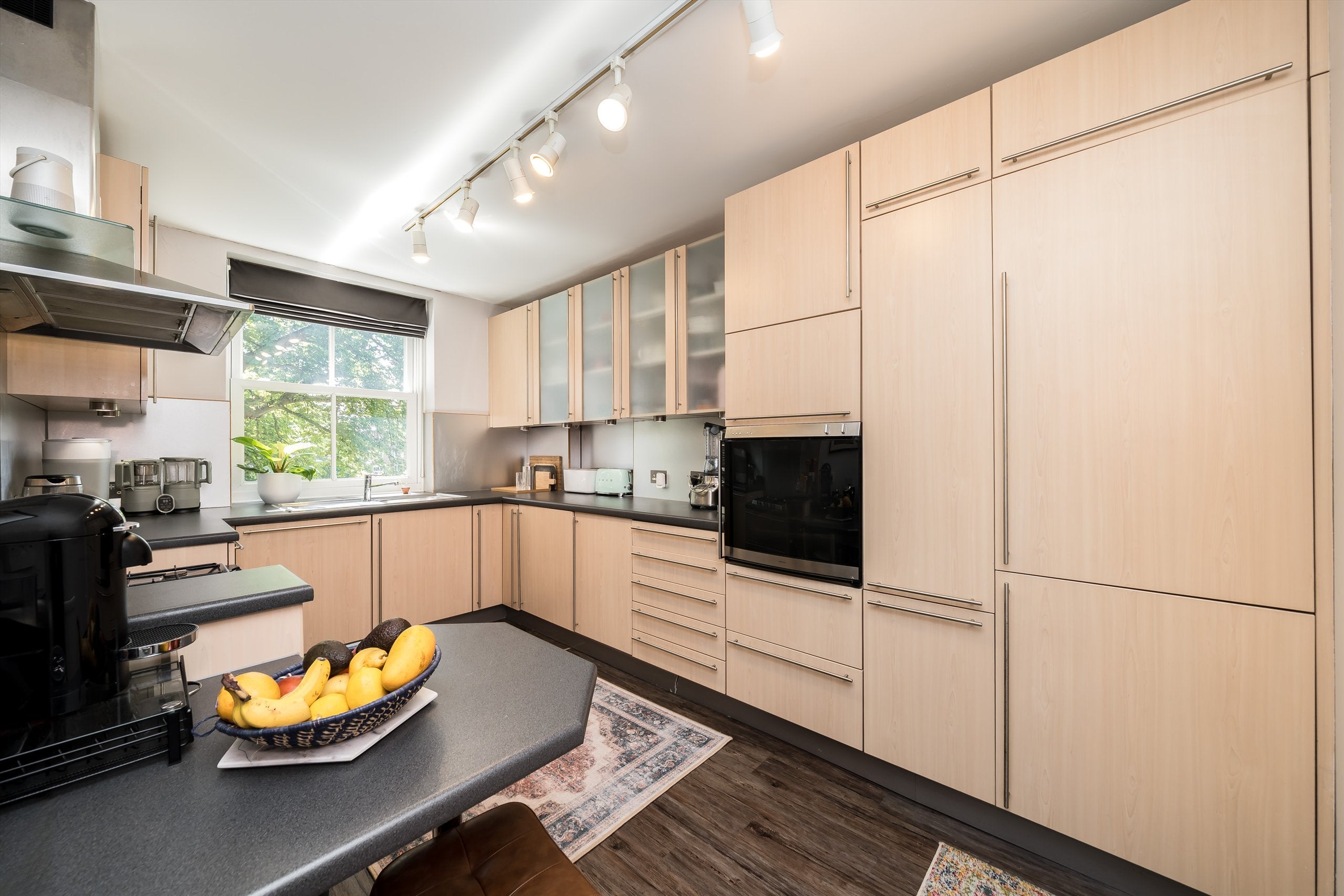 Flat Addison Road in Greater London
