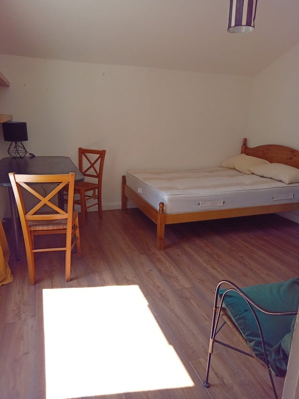 Room Stoneleigh Place in Greater London