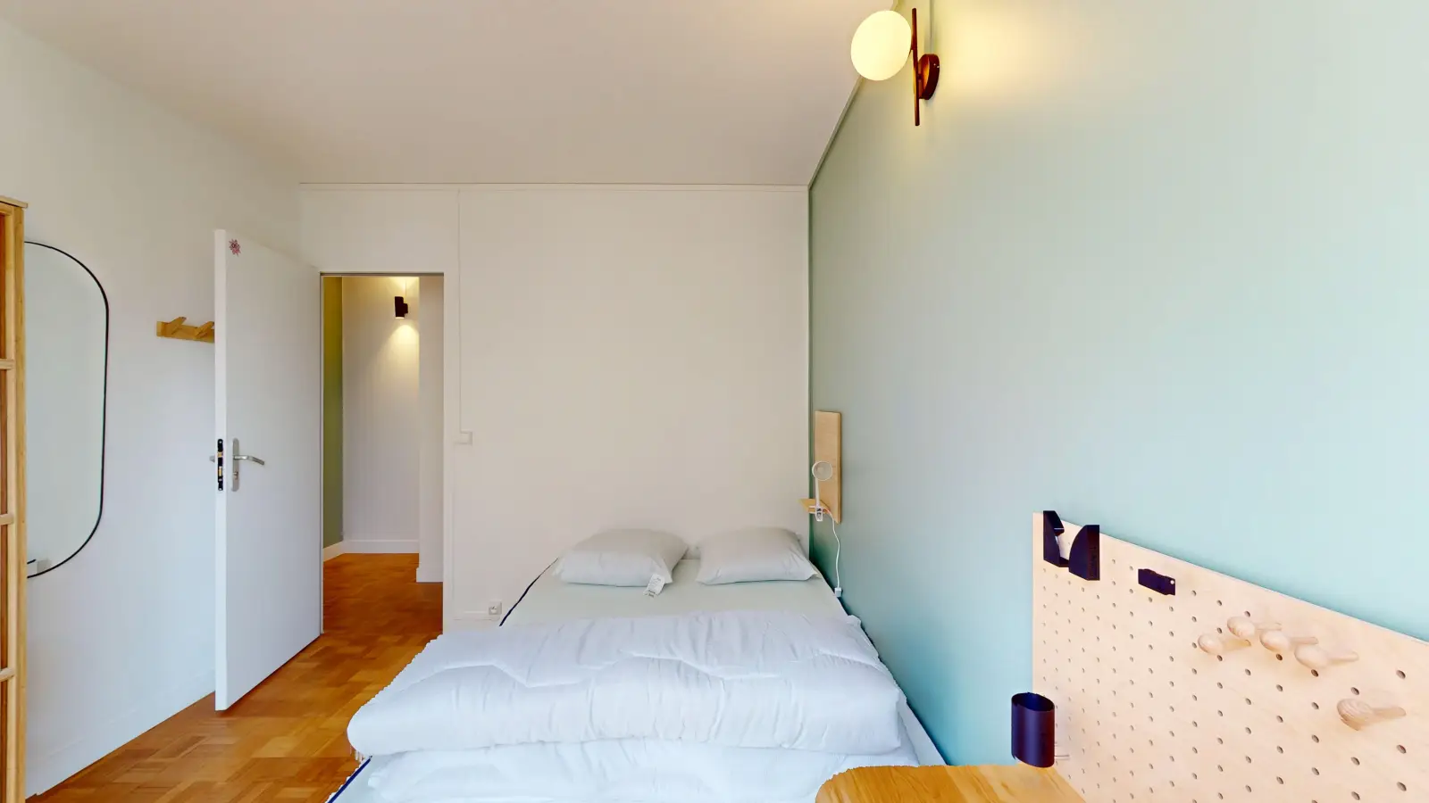 Room Rue Bobillot in Paris
