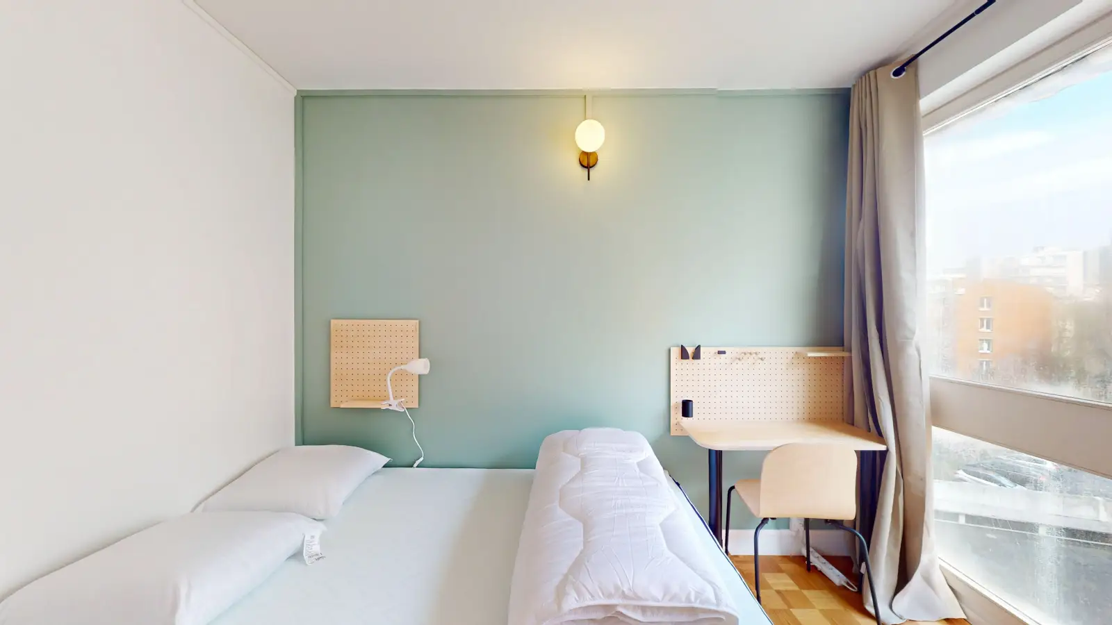 Room Rue Bobillot in Paris