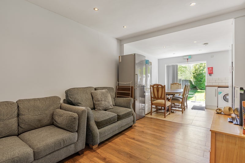 Room Pendragon Road in Birmingham
