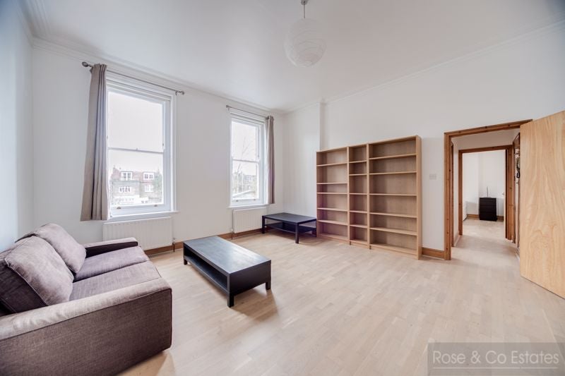 Flat Greencroft Gardens in Greater London
