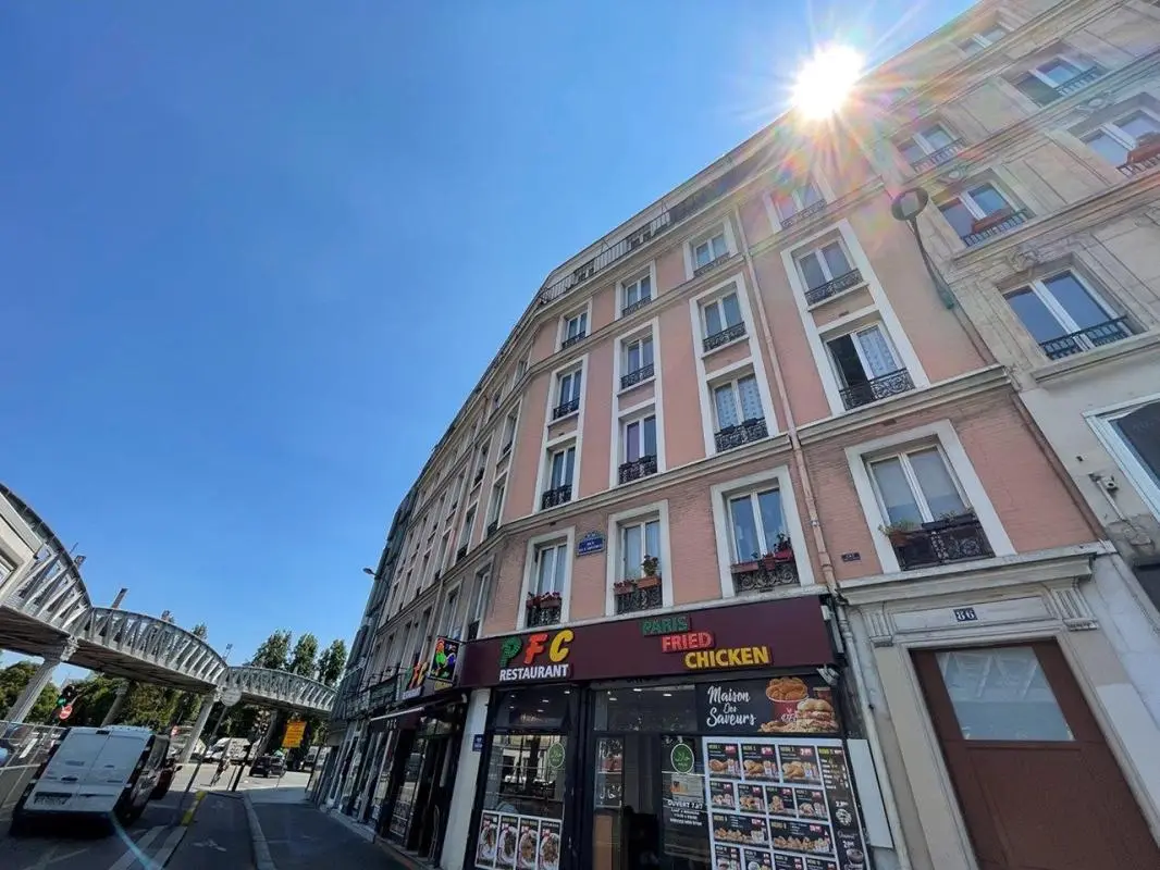 Flat Rue de l'Aqueduc in Paris