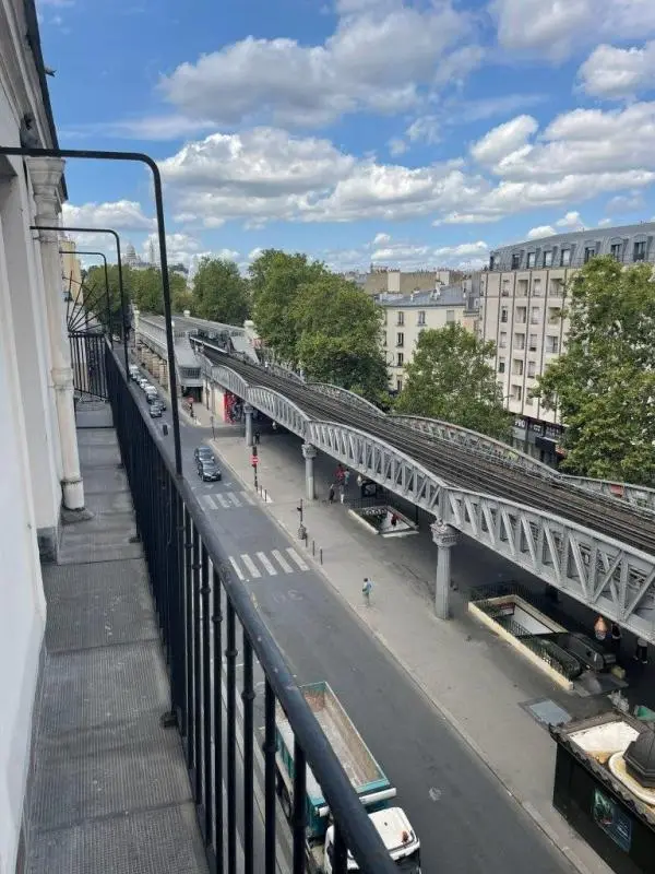 Flat Rue de l'Aqueduc in Paris