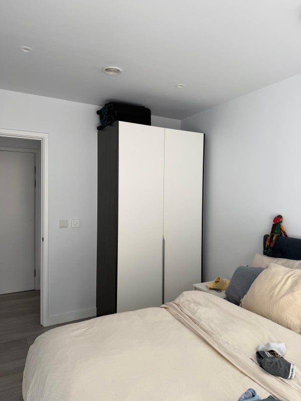 Room Ash Avenue in Greater London