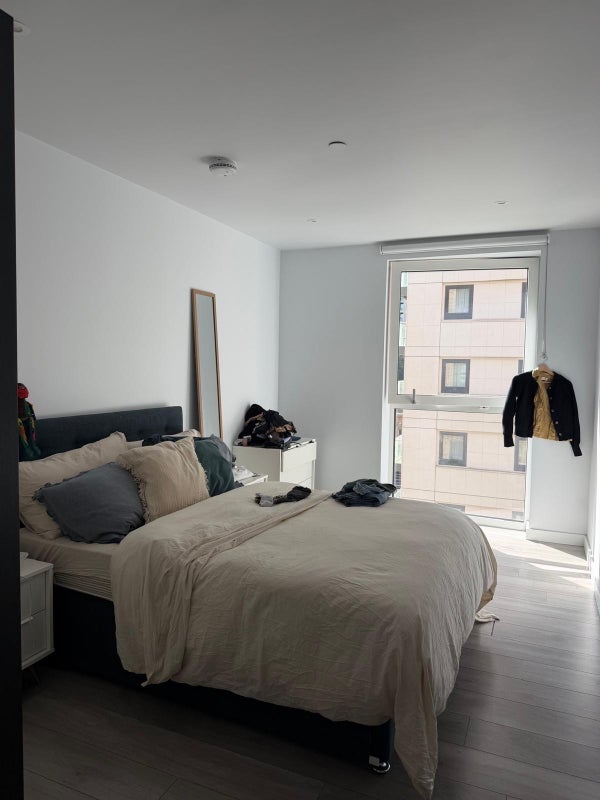 Room Ash Avenue in Greater London