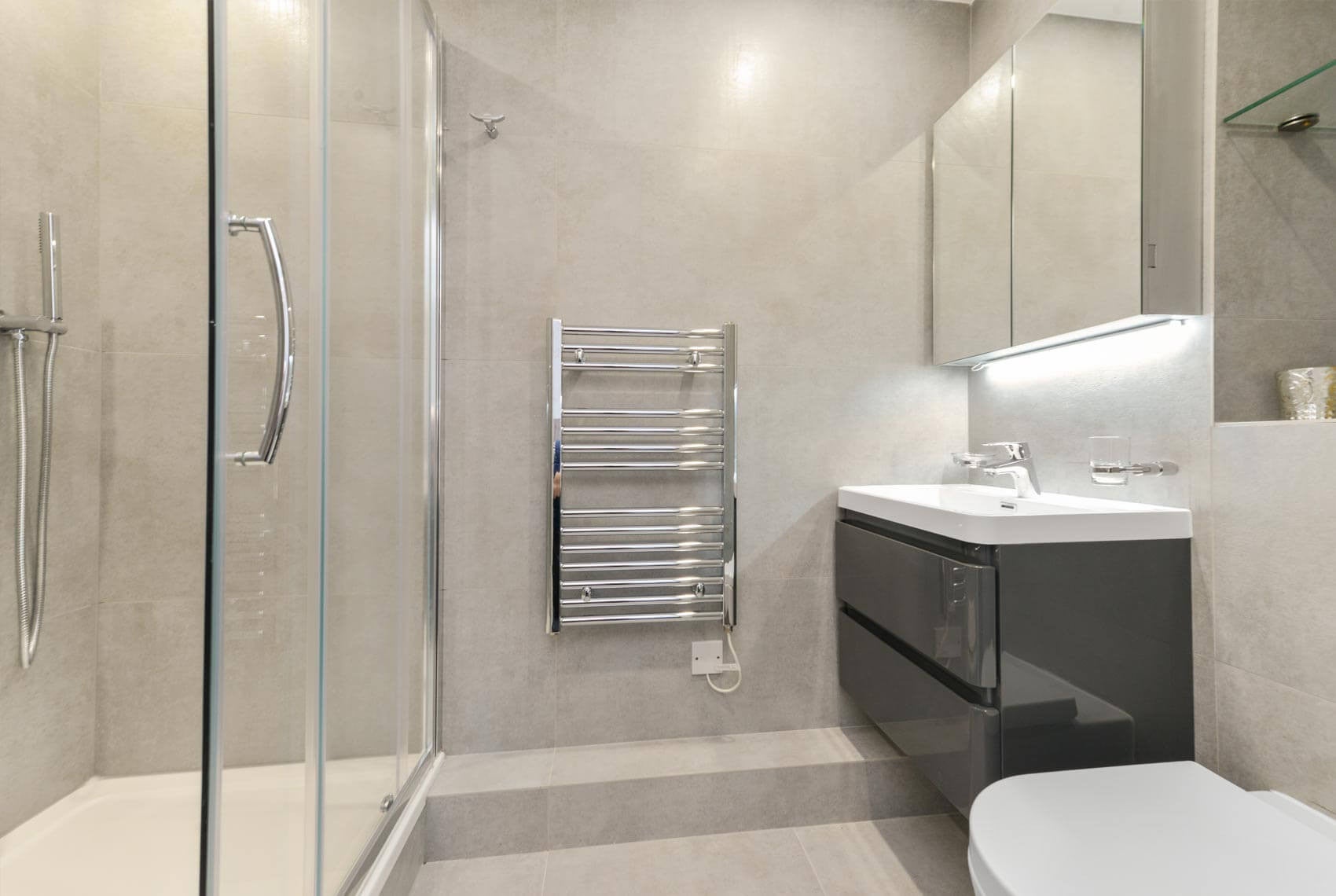 Flat Boydell Court in Greater London