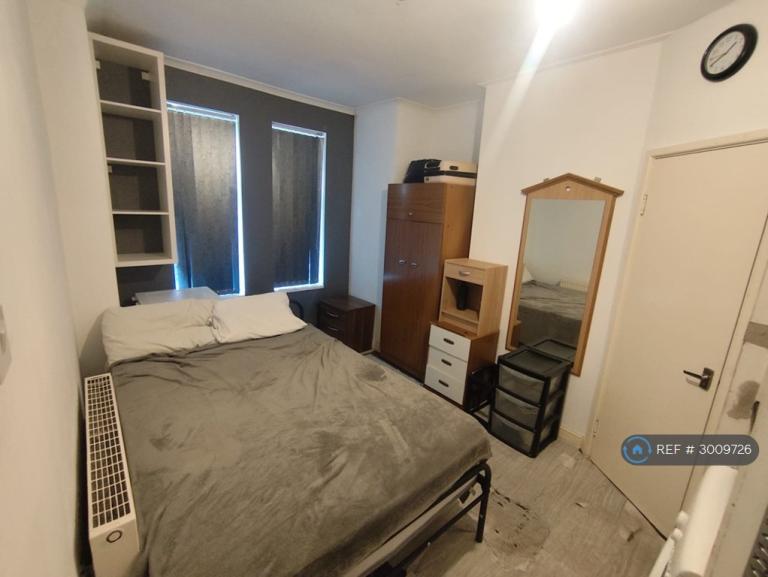 Room Wesley Street in Wakefield