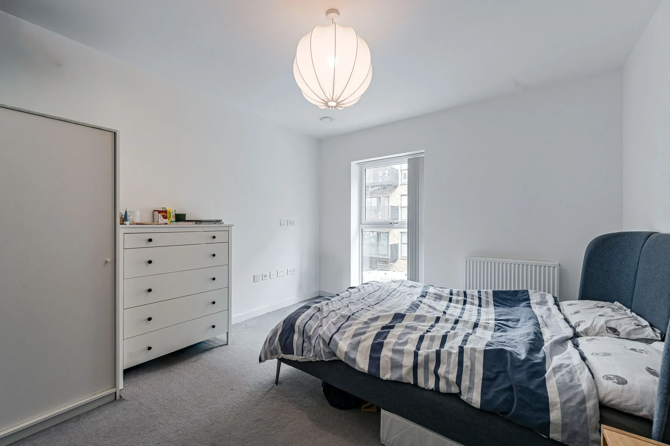 Flat Hickman Walk in Greater London