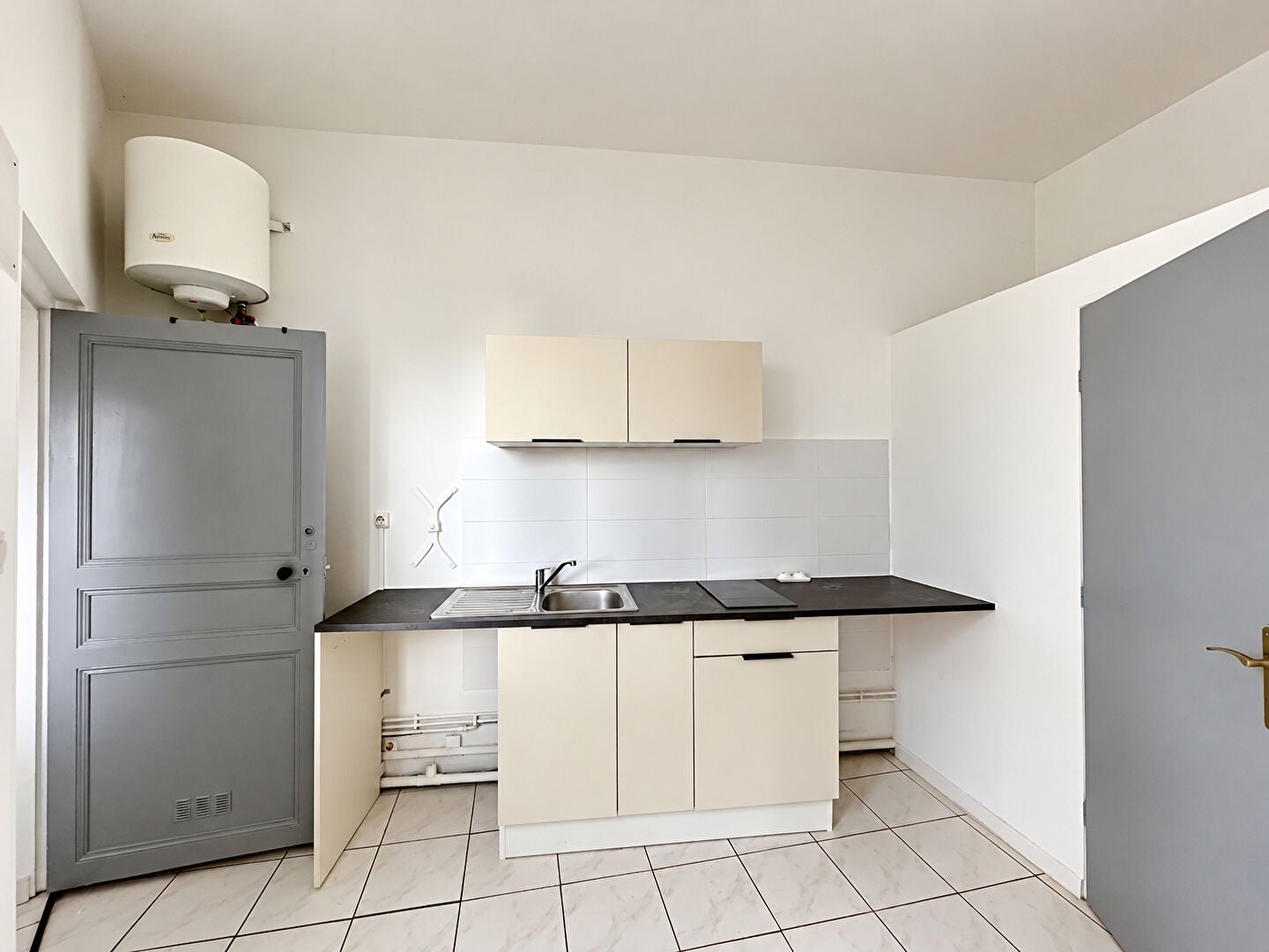 Flat Rue Jean Jaurès in Arles