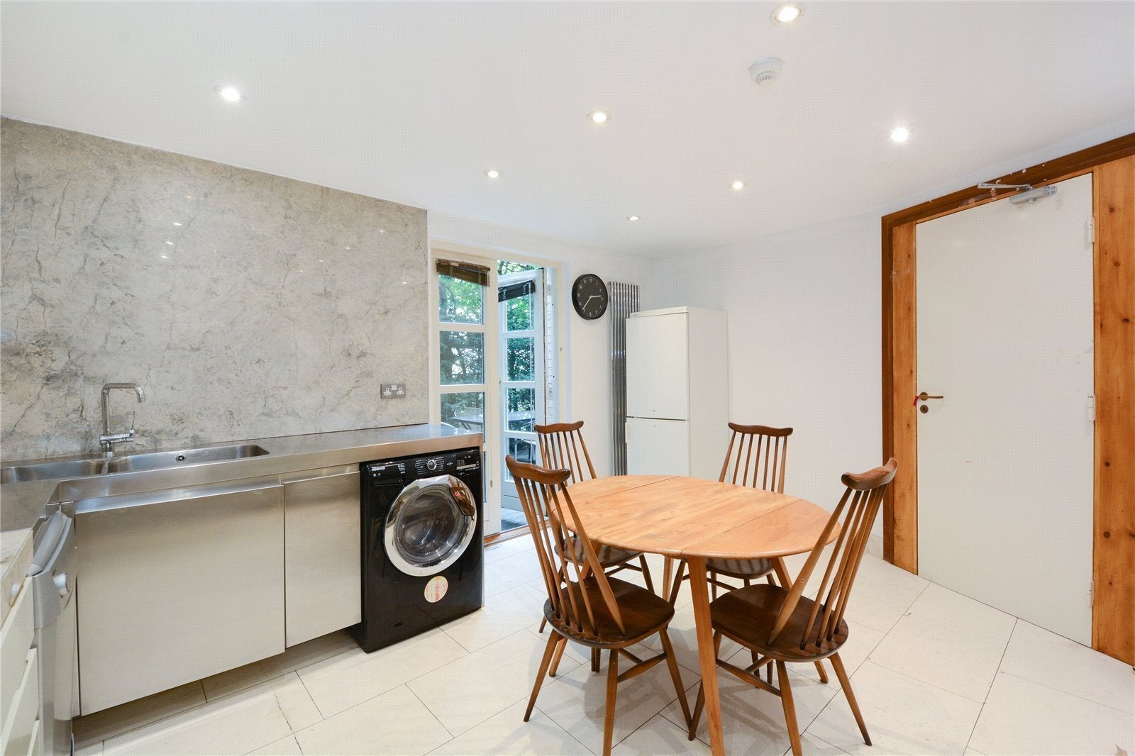 Room Greenland Passage in Greater London