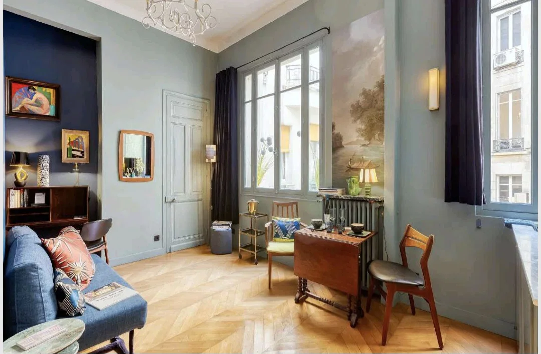 Chambre Avenue Pierre-Iᵉʳ-de-Serbie à Paris
