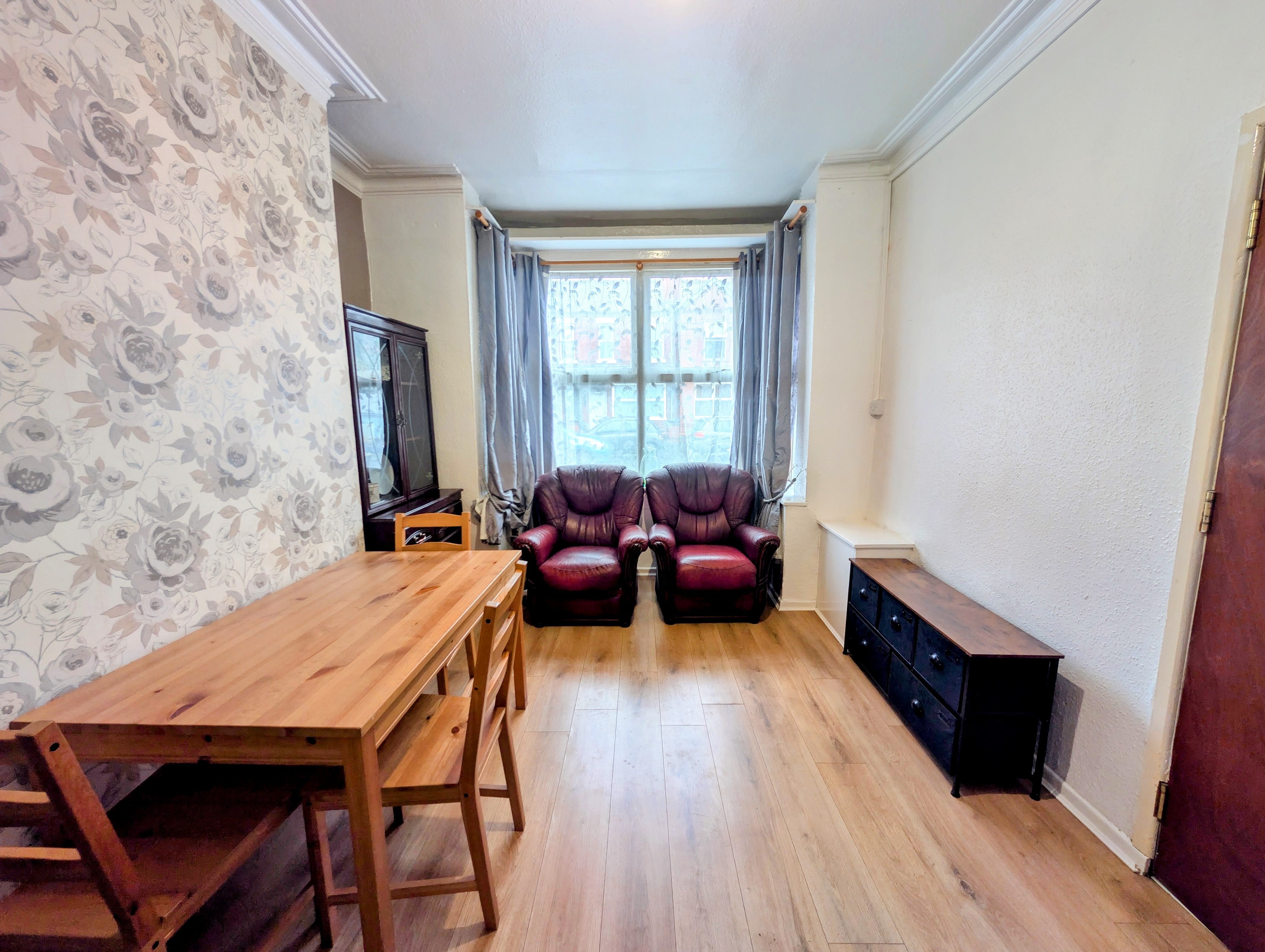 Flat Claremont Road in Manchester