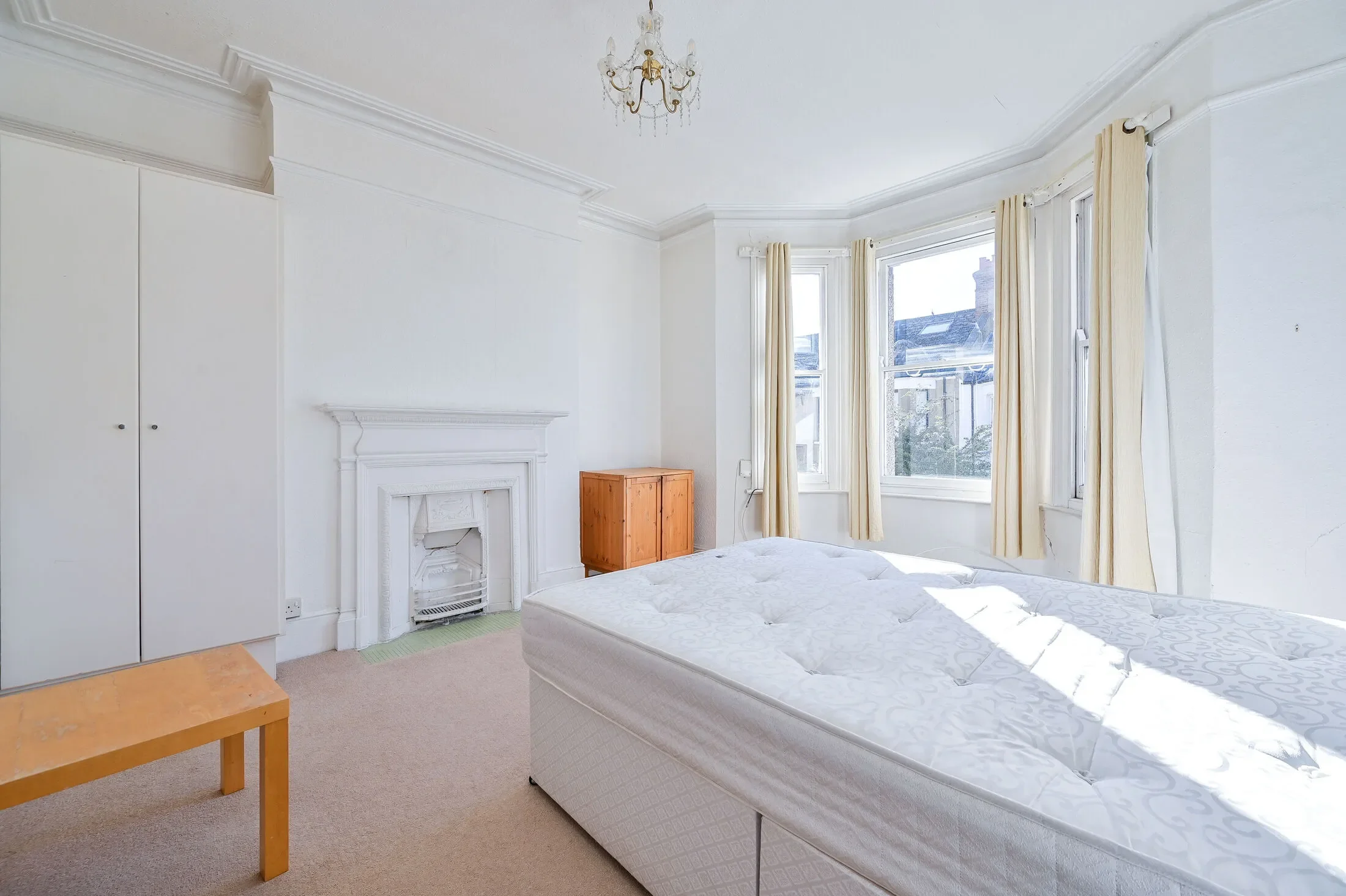 Flat Mowll Street in Greater London