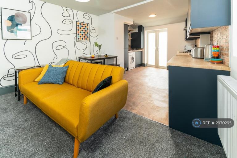 Room Chorley Road in Salford