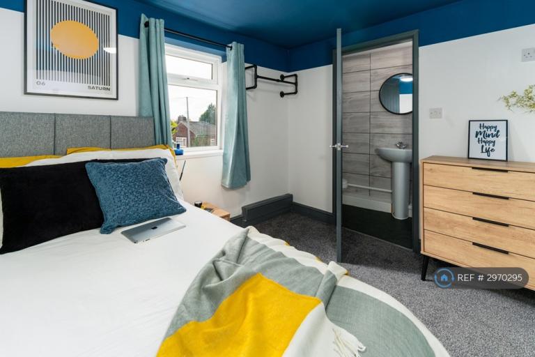 Room Chorley Road in Salford