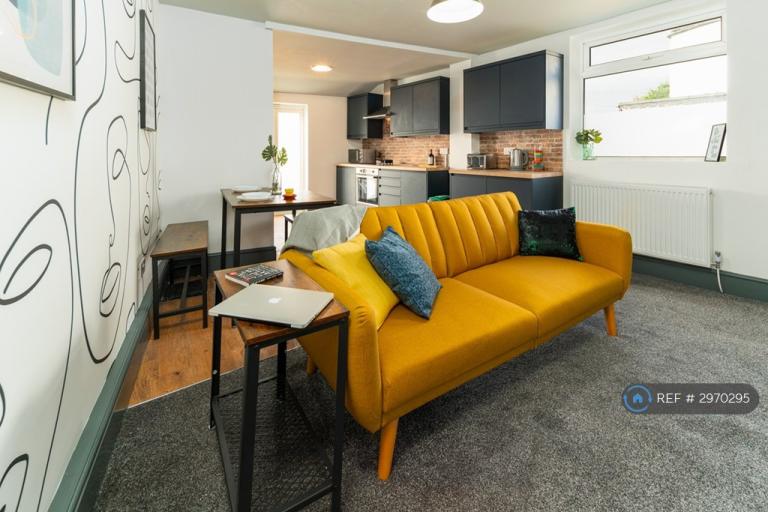 Room Chorley Road in Salford