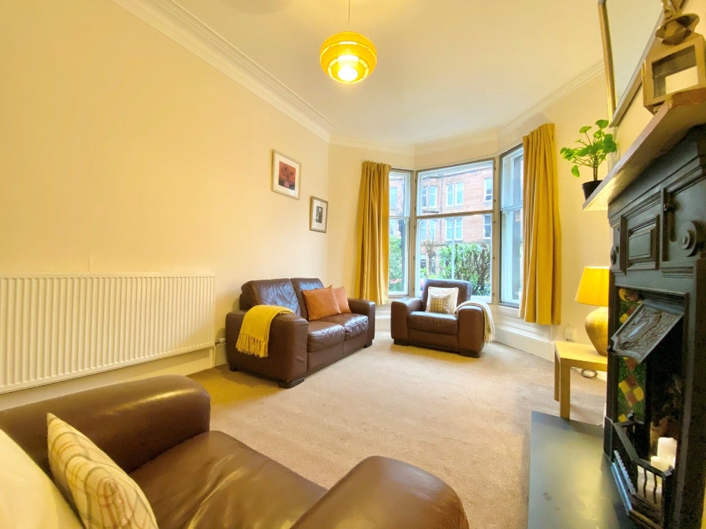 Flat Novar Drive in Glasgow