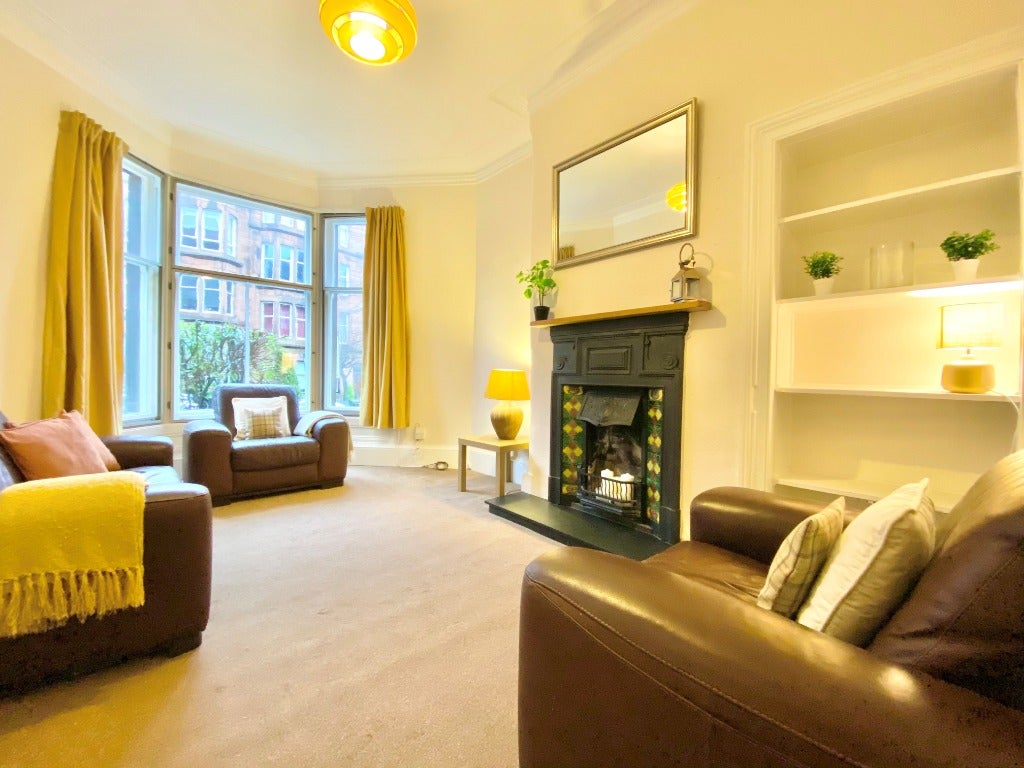 Flat Novar Drive in Glasgow