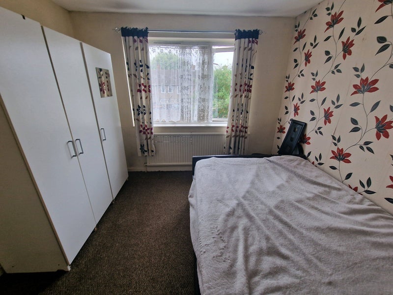 Room Forbes Close in Leicester