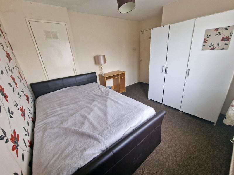 Room Forbes Close in Leicester