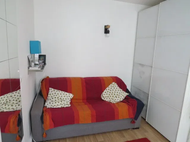 Chambre Rue Eugénie Legrand à Paris