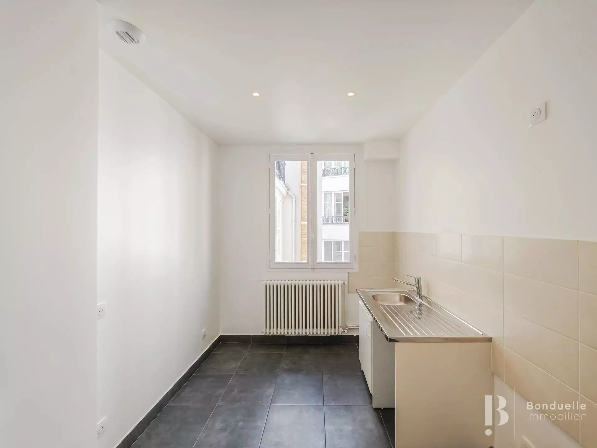 Appartement Rue Edmond Valentin à Paris