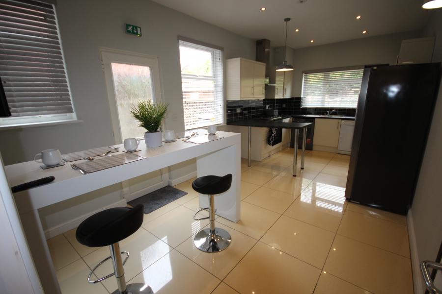 Room Belvedere Road in East Staffordshire